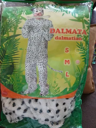 Disfraz Unicornio, otro de leon y de dalmata.