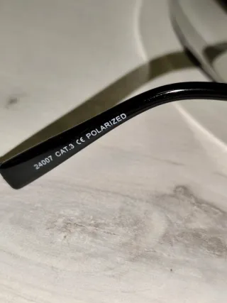 Gafas de sol aviador Meller negras y plateadas