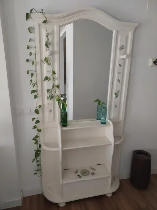 Mueble recibidor con espejo