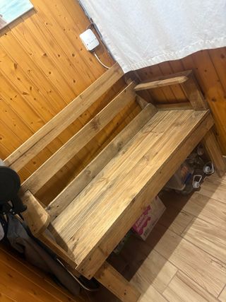 Banco de madera rústico para interior o exterior