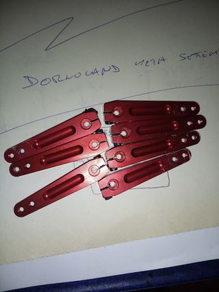 Squadrette servo leve servi Futaba Savox