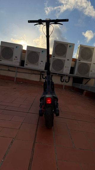 Patinete Eléctrico Semi nuevo con 246 km