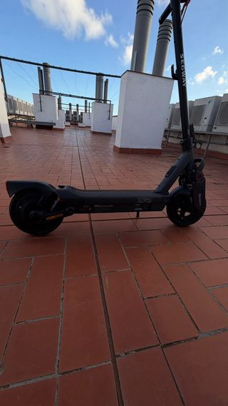 Patinete Eléctrico Semi nuevo con 246 km