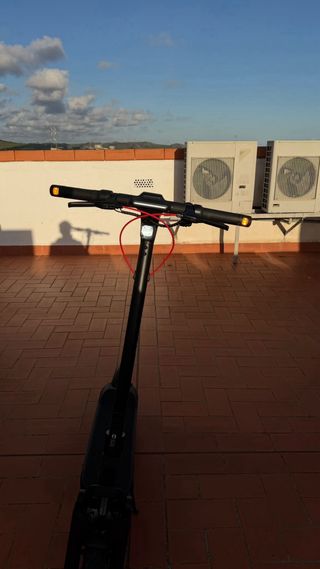 Patinete Eléctrico Semi nuevo con 246 km