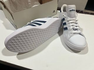 Zapatillas Adidas Blancas y Azules