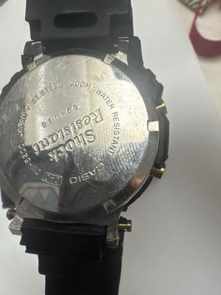 Casio DW-5200 y DW-5600 Cara Dorada