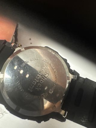 Casio DW-5200 y DW-5600 Cara Dorada