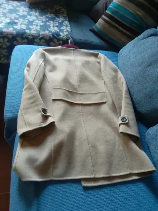 Abrigo Zara Beige Talla S