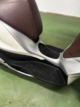 Piaggio Medley 125 ABS Marrón/Blanco