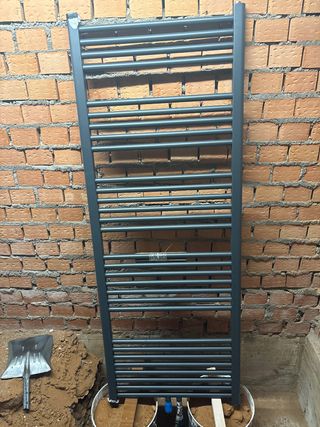 Radiador toallero agua 160x60 gris NUEVO A ESTRENO