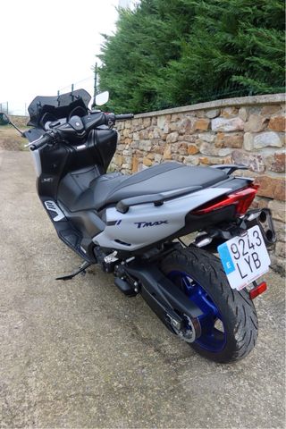 Yamaha TMAX 560