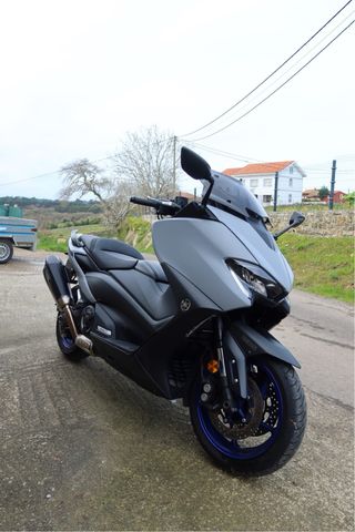 Yamaha TMAX 560