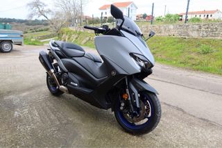 Yamaha TMAX 560