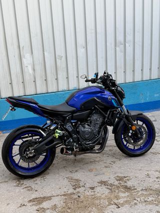 Yamaha MT-07 Azul y Negra
