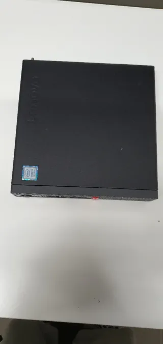 Mini PC Lenovo ThinkCentre M720q i3-8100T