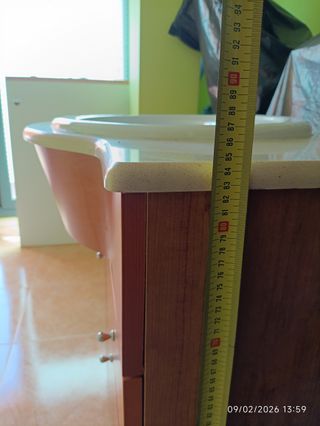 Mueble de baño madera y beige