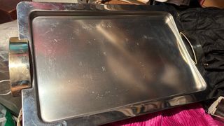 Vassoio in metallo con manici