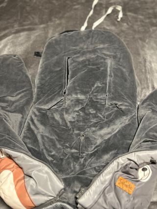 Saco de paseo para bebé con diseño