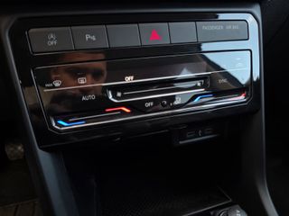 VOLKSWAGEN T-CROSS 1.0 TSI 110 CV UNICO DUEÑO