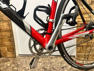 Bicicleta de carretera BH Roja