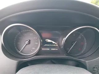 Jaguar XE 2015 averiado URGE