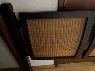 Cabecero de madera y mimbre
