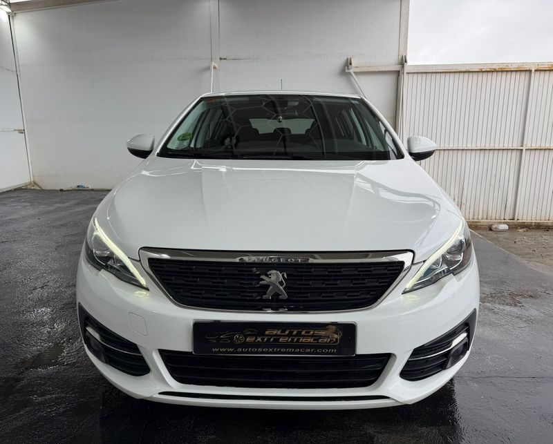 Peugeot 308 2021, foto 2
