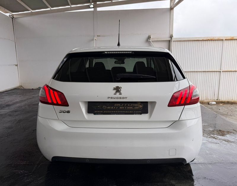 Peugeot 308 2021, foto 8