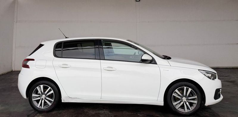 Peugeot 308 2021, foto 10