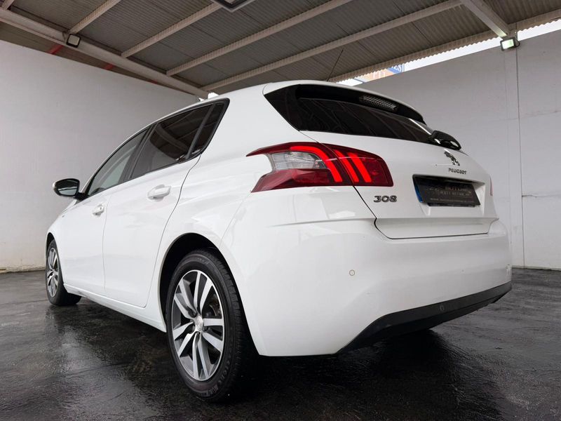 Peugeot 308 2021, foto 24