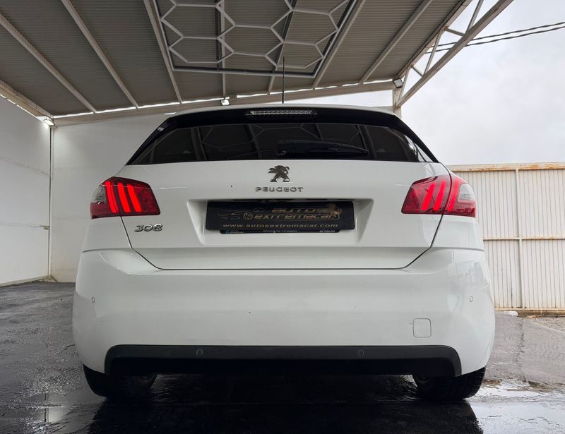 Peugeot 308 2021, foto 25