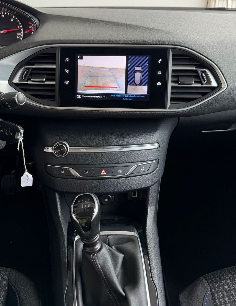 Peugeot 308 2021, foto 30