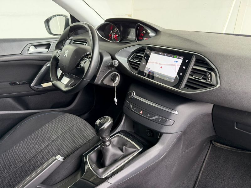 Peugeot 308 2021, foto 33