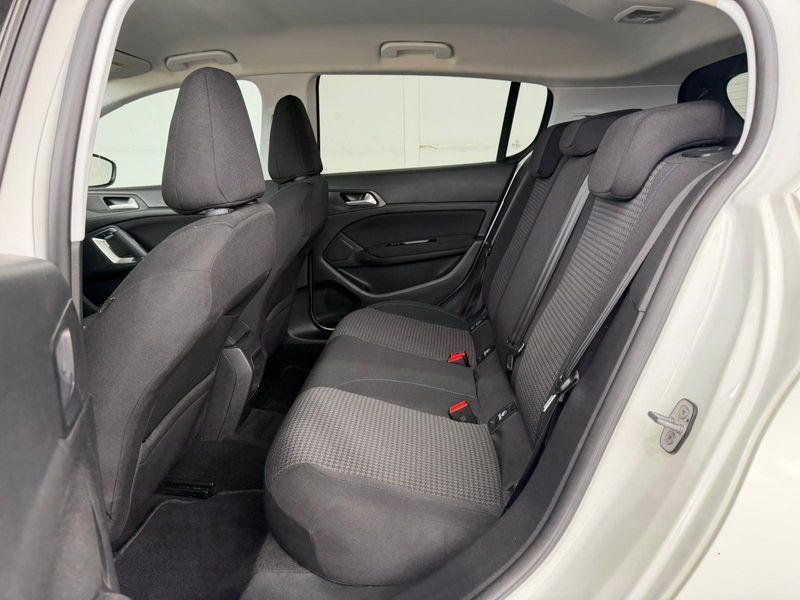 Peugeot 308 2021, foto 35
