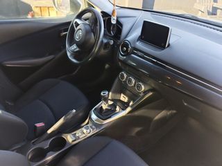Mazda 2 2016
