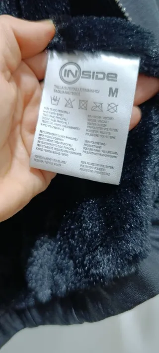 Cazadora polipiel efecto cuero marca Inside.
