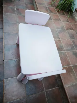 Mesa y 2 Sillas Infantiles Rosas