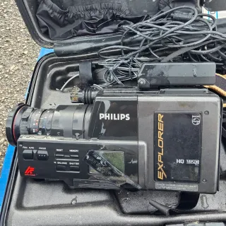 Videocamera Philips Explorer HQ VHS-C Vintage