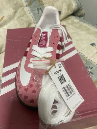 Zapatillas Adidas rosas y blancas