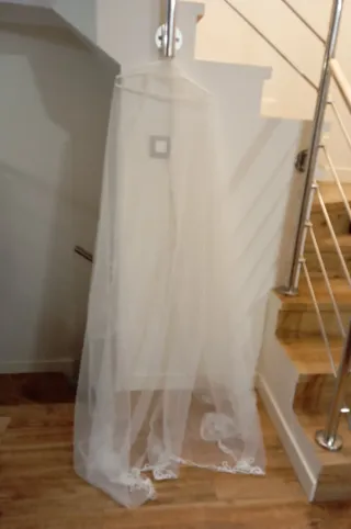 Cancán para vestido de novia, bello y diadema.