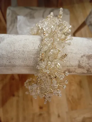 Cancán para vestido de novia, bello y diadema.