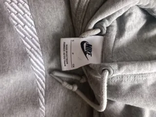 Sudadera Nike Gris con Logo