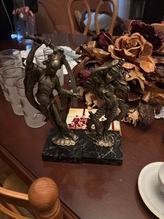 Figuras decorativas de bronce