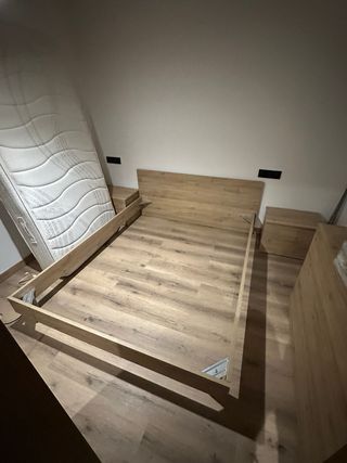 ¡OFERTA! Armario con espejo +  Estructura de cama