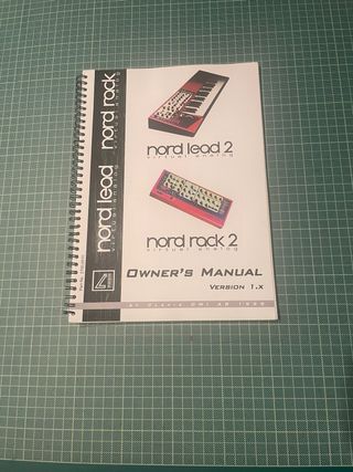 Clavia Nord Lead 2 rack con rack ears - perfecto
