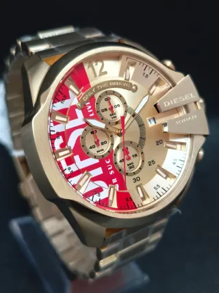 Reloj Diesel DZ4642 Mega Chief Hombre Oro/Rojo