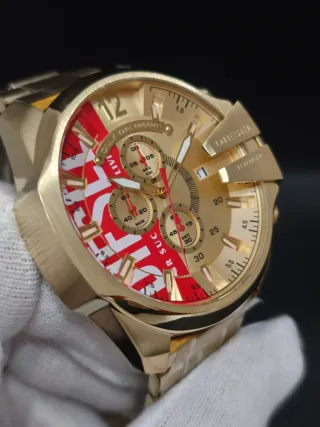 Reloj Diesel DZ4642 Mega Chief Hombre Oro/Rojo