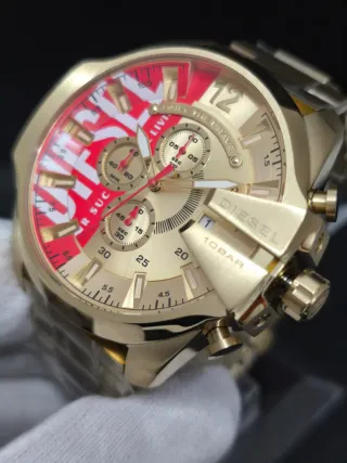 Reloj Diesel DZ4642 Mega Chief Hombre Oro/Rojo