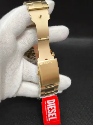 Reloj Diesel DZ4642 Mega Chief Hombre Oro/Rojo