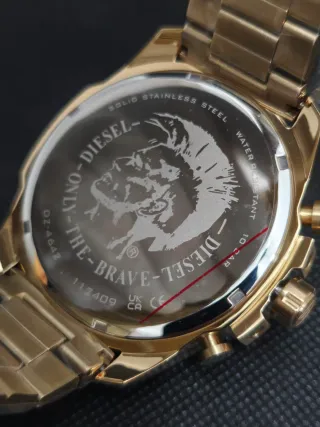 Reloj Diesel DZ4642 Mega Chief Hombre Oro/Rojo